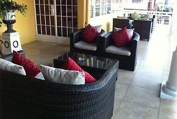Clifton Hill Manor Hotel Bakhen